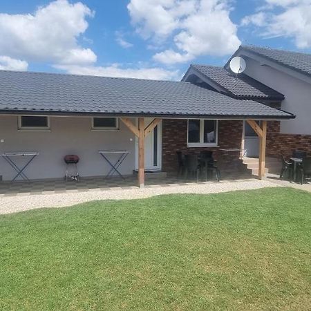 Alexej Apartmany Veľký Meder 외부 사진