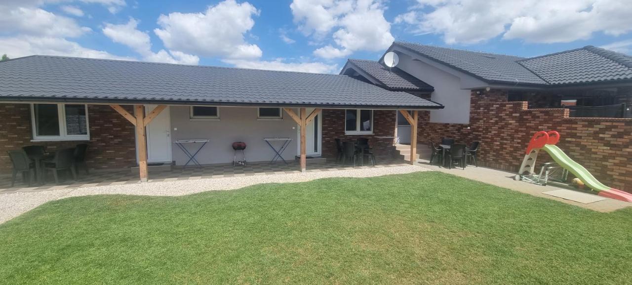 Alexej Apartmany Veľký Meder 외부 사진